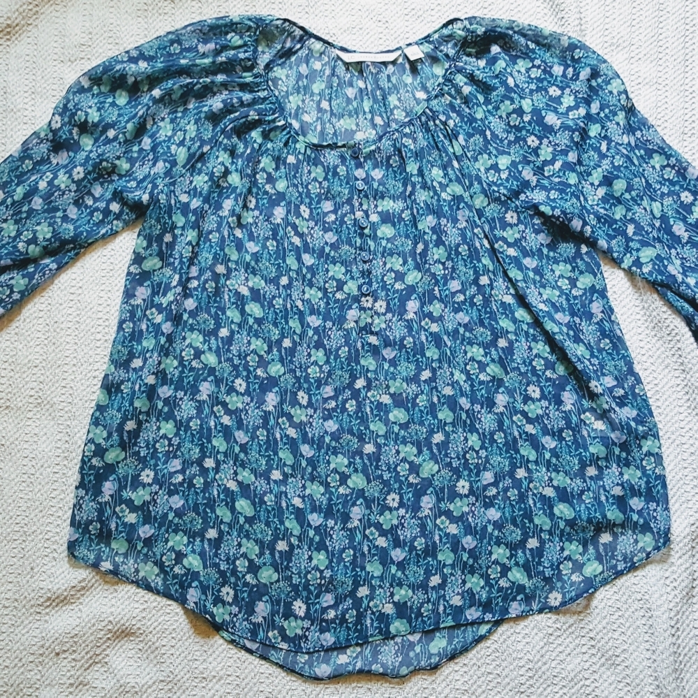 LIKE NEW blue floral Lauren Conrad top